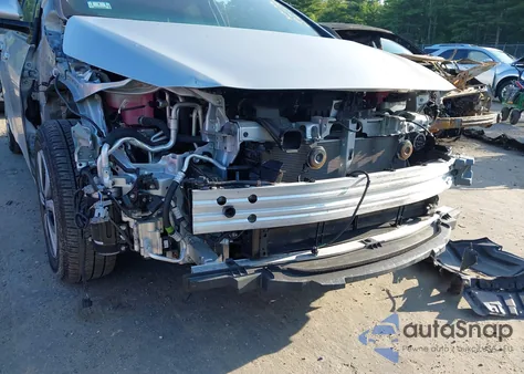 2018 Toyota Prius Prime Plus z USA, uszkodzony, nr VIN JTDKARFP5J3082581